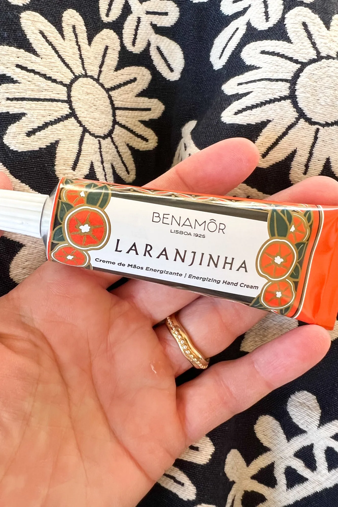 Benamor Laranjinha (Orange) Energizing Hand Cream