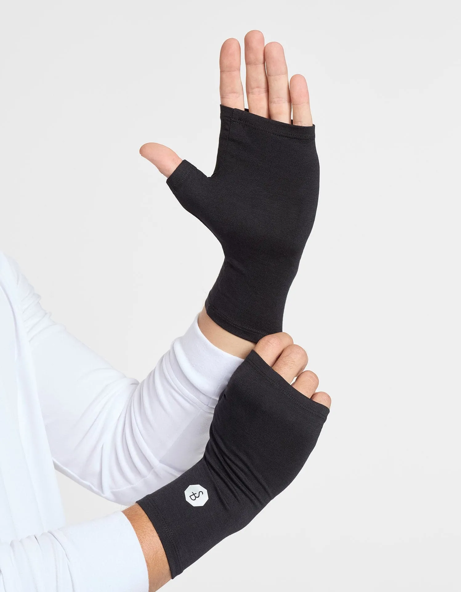 Hand Covers UPF 50  Sensitive Collection