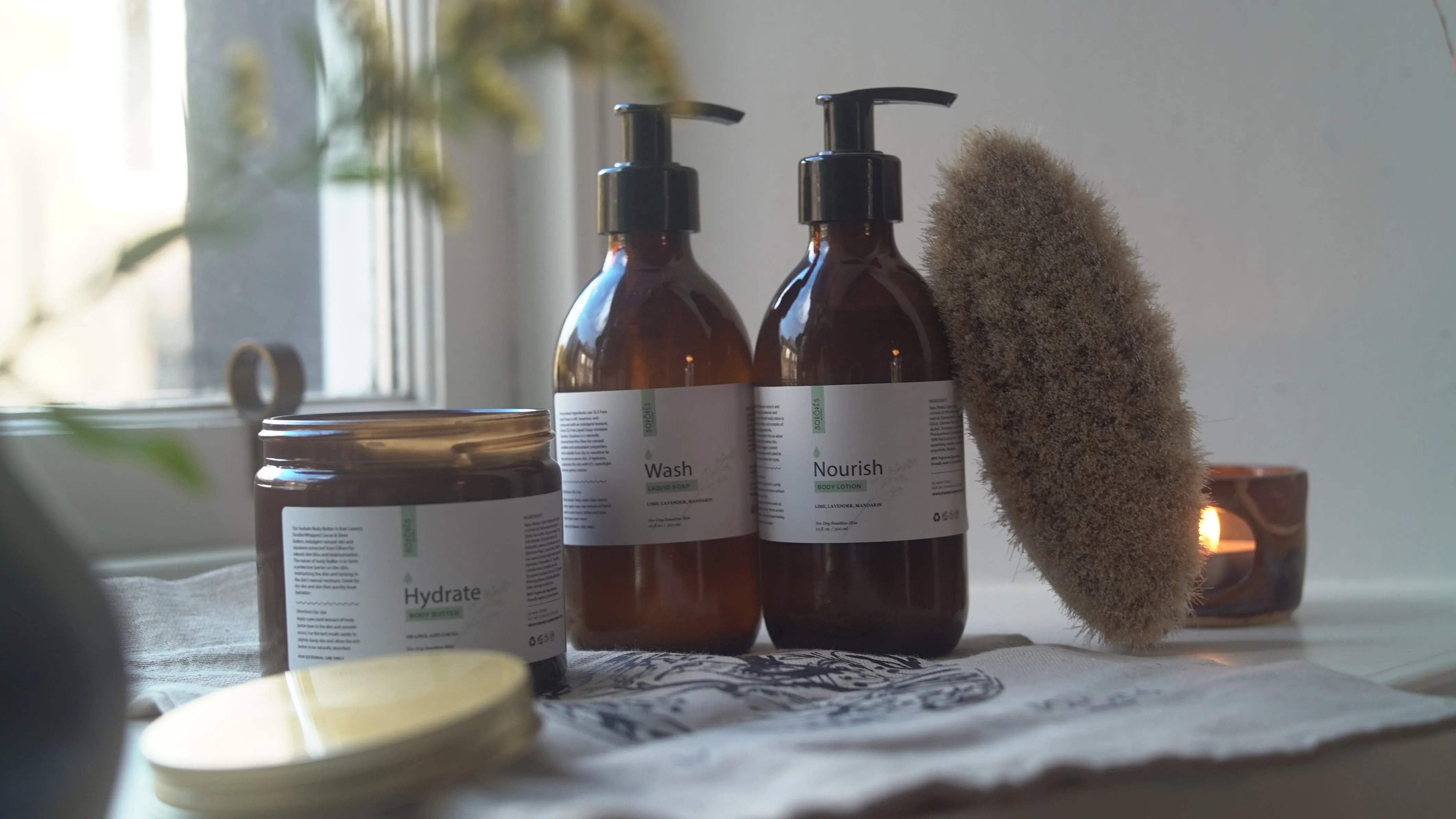 Nourishing Gift Set with body brush